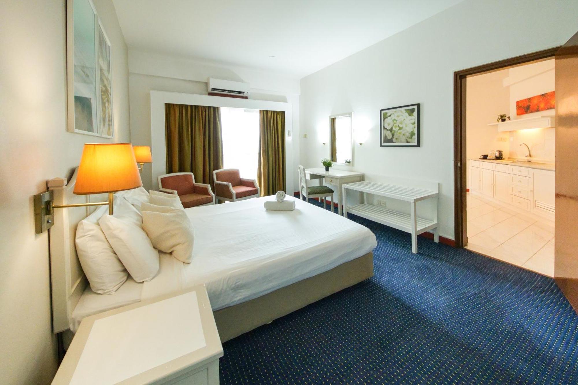 Rainbow Paradise Beach Resort Tanjung Bungah  Exterior photo