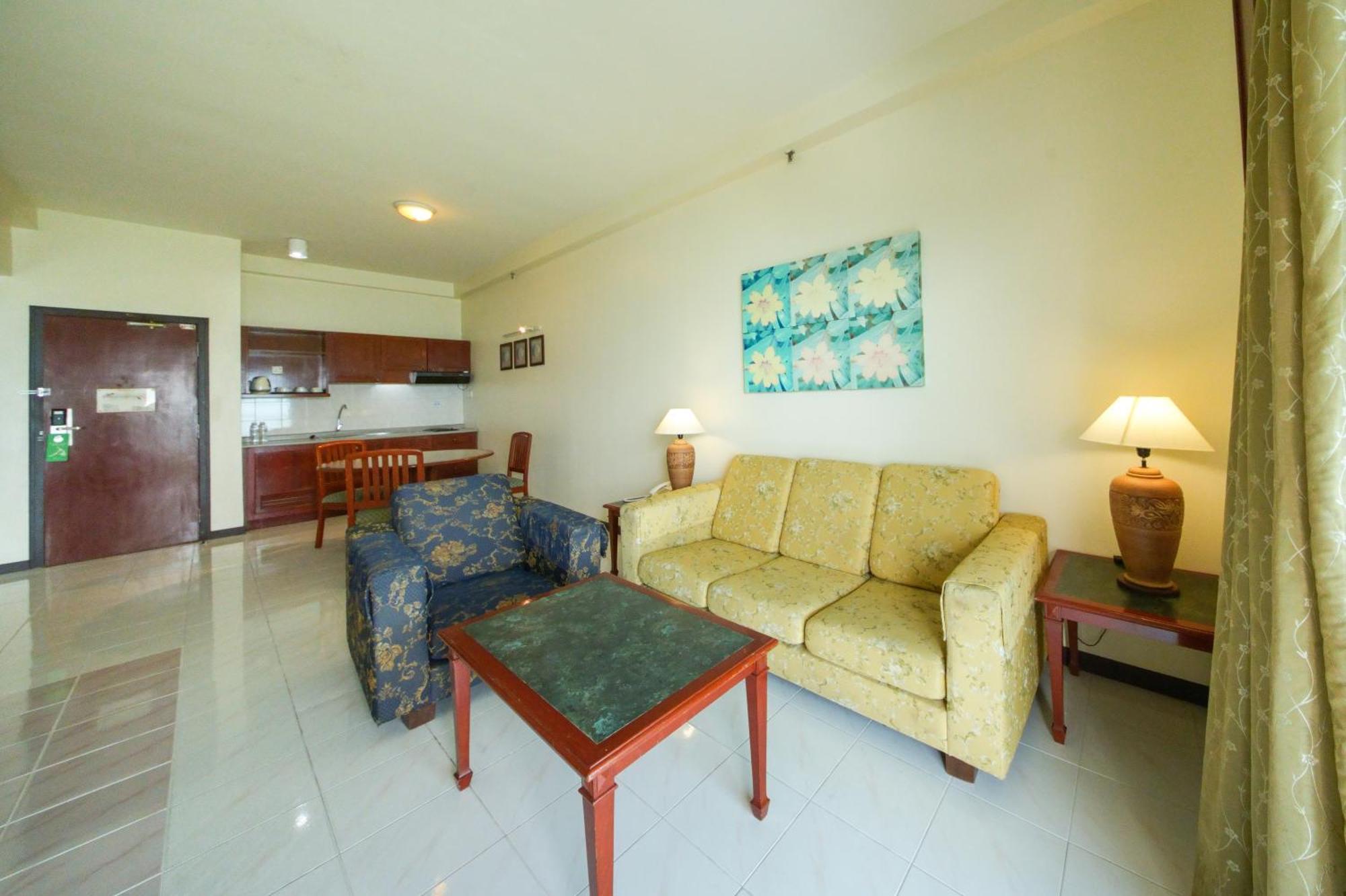 Rainbow Paradise Beach Resort Tanjung Bungah  Exterior photo