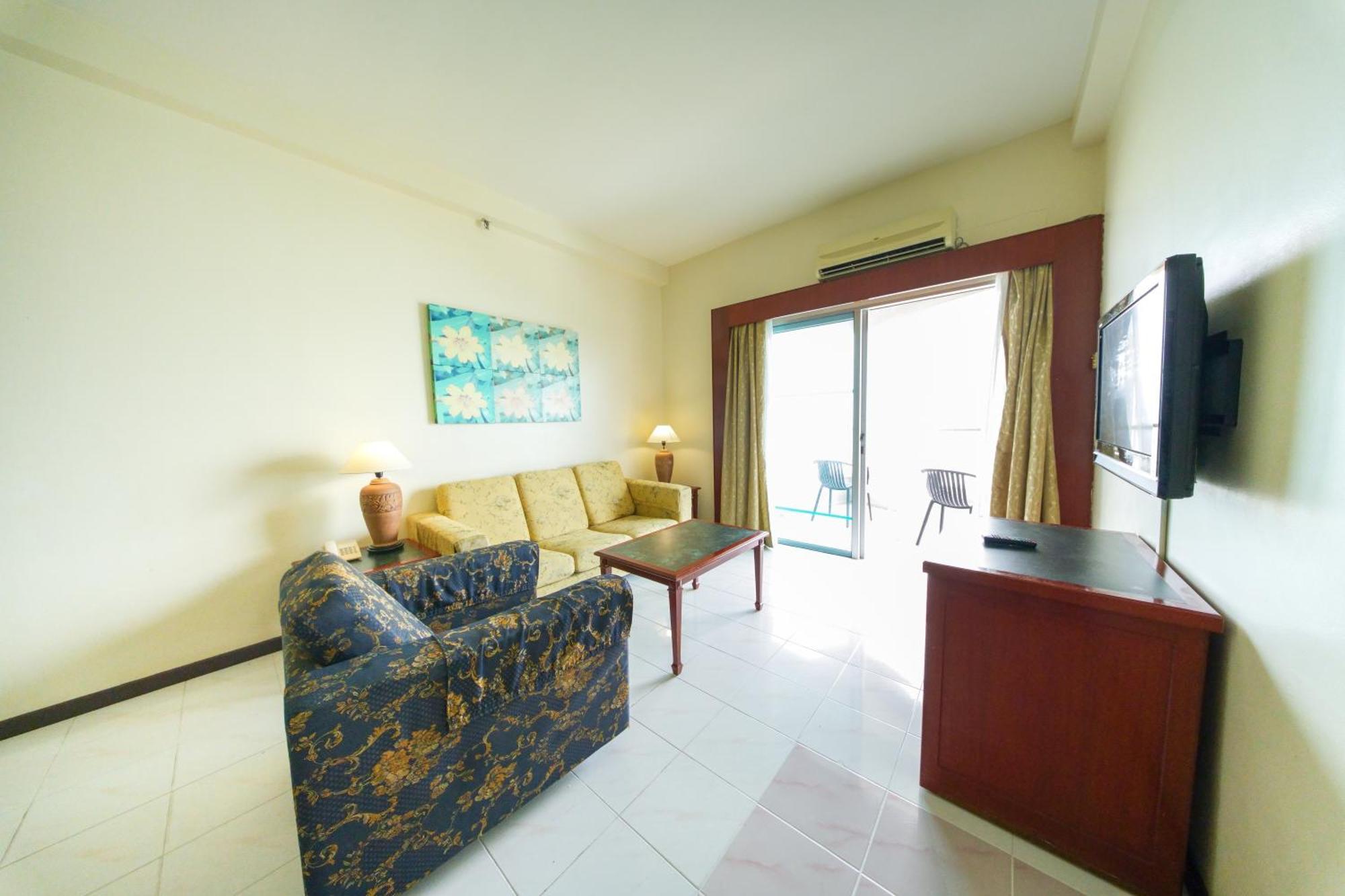 Rainbow Paradise Beach Resort Tanjung Bungah  Exterior photo