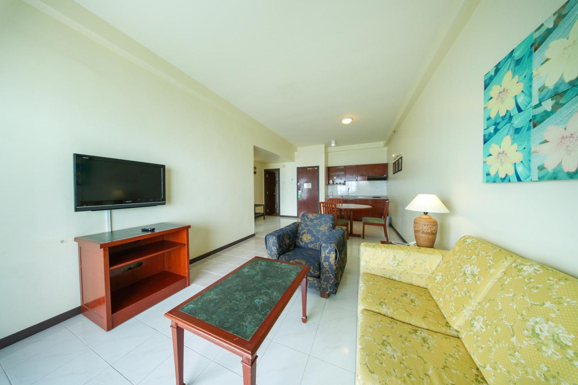 Rainbow Paradise Beach Resort Tanjung Bungah  Exterior photo