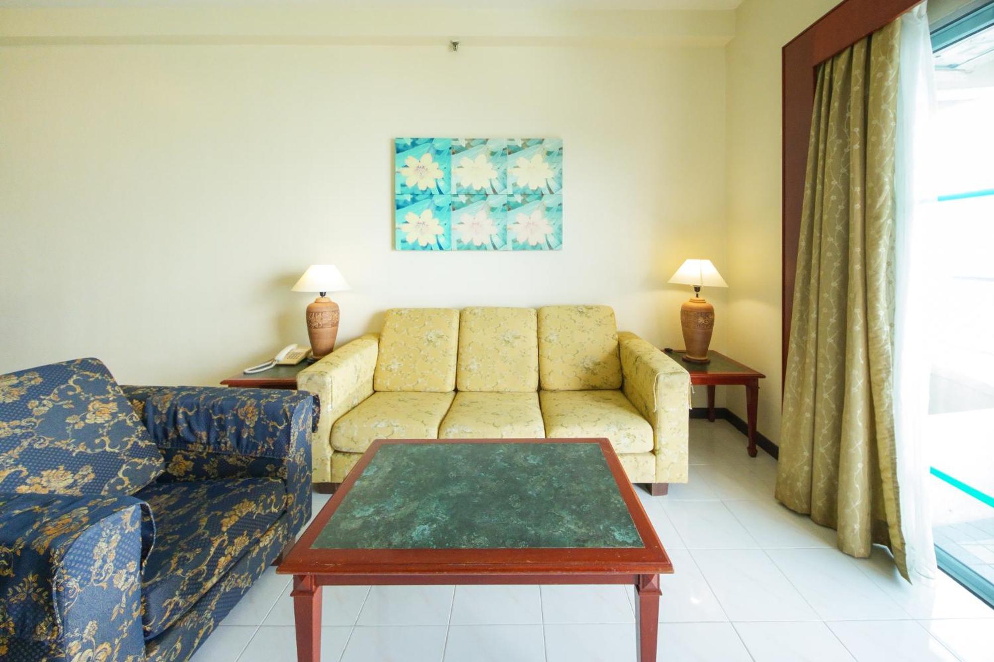 Rainbow Paradise Beach Resort Tanjung Bungah  Exterior photo