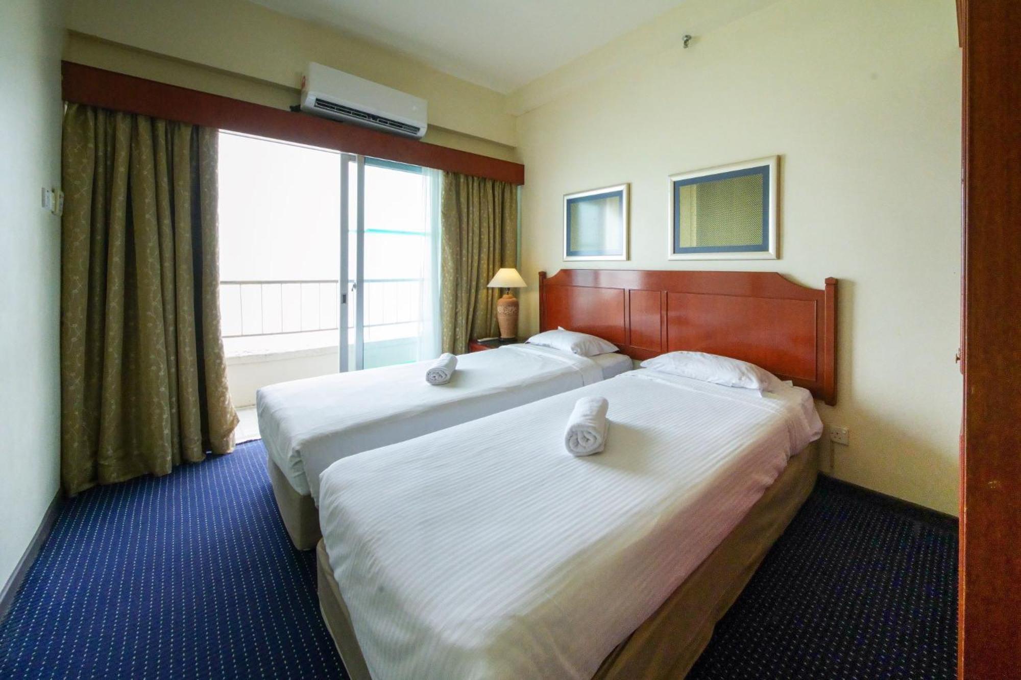 Rainbow Paradise Beach Resort Tanjung Bungah  Exterior photo
